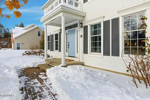 $675,000 | 26 Muterfield Court, Bethlehem, NY 12159