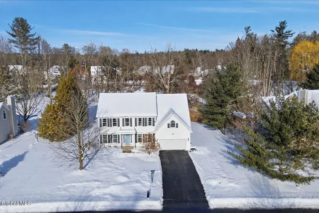 $675,000 | 26 Muterfield Court, Bethlehem, NY 12159