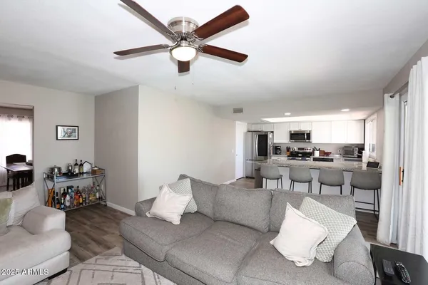 $4,000 | 2634 South Cottonwood Drive, Tempe, AZ 85282