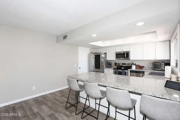 $4,000 | 2634 South Cottonwood Drive, Tempe, AZ 85282