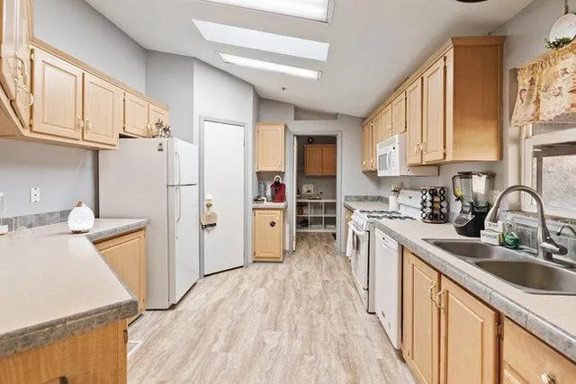 $3,000 | 63275 Argyle Road, King City, CA 93930