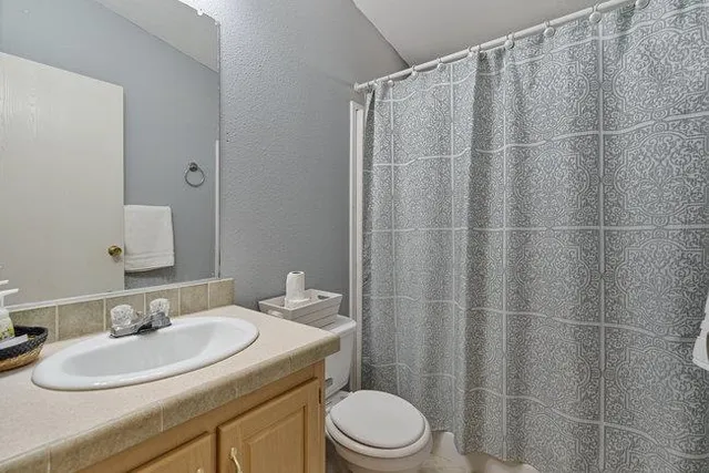 $3,000 | 63275 Argyle Road, King City, CA 93930