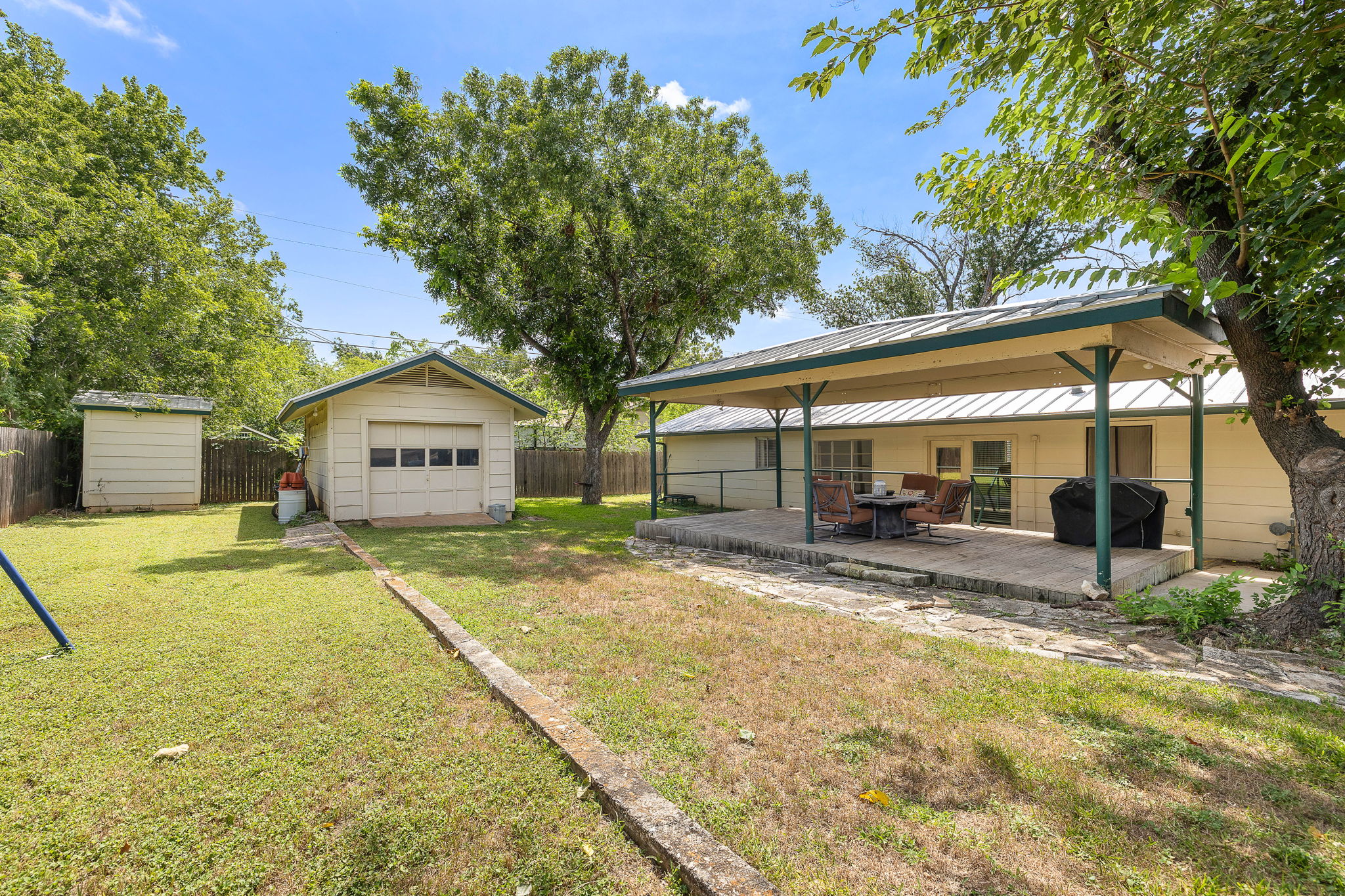 605 Parkway Street Georgetown, TX 78628 - Photo 27 of 31 Garage/Shed in the backyard