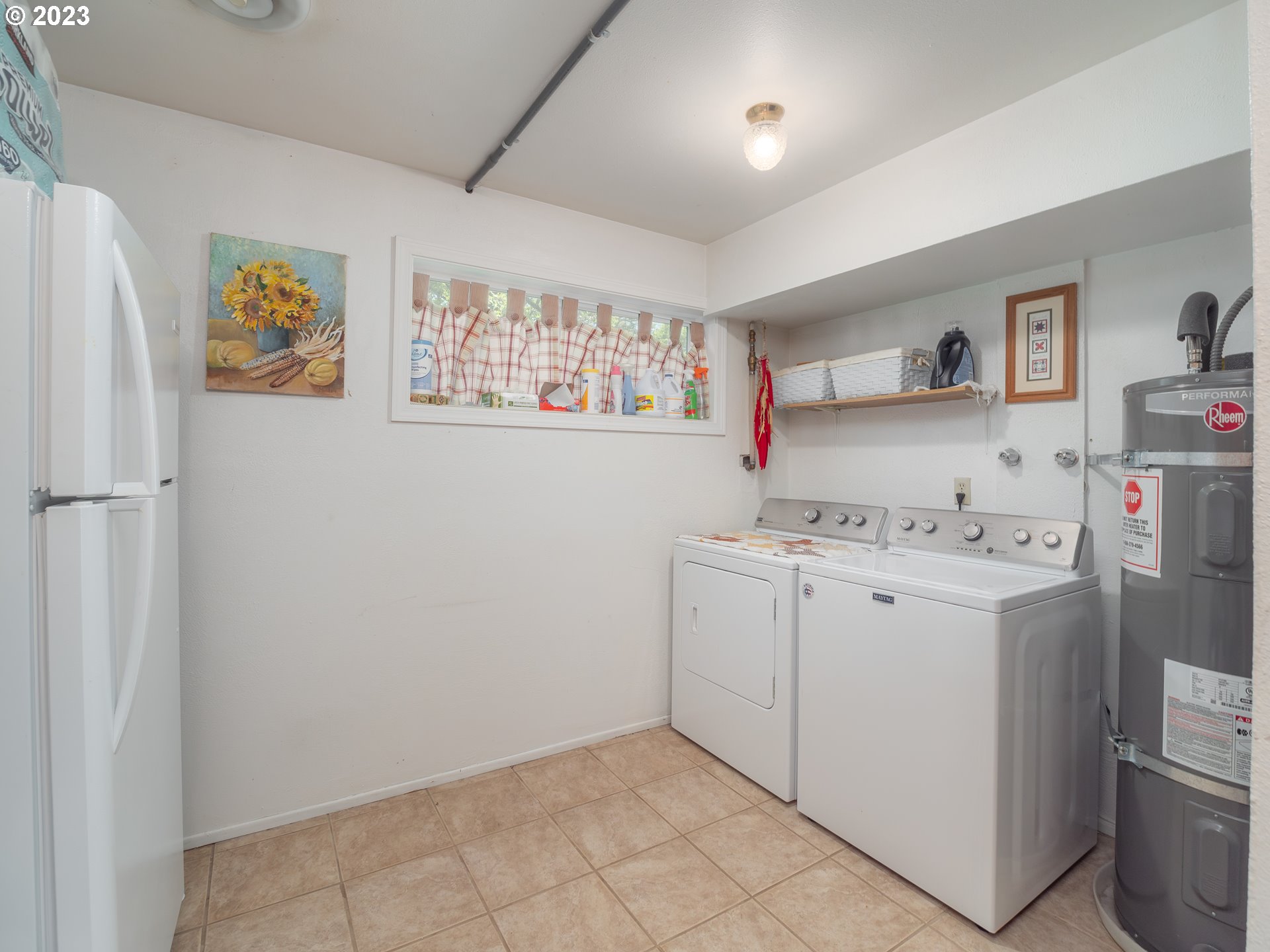 3262 Fisher Road Roseburg, OR 97471 - Photo 25 of 46 Utility Room