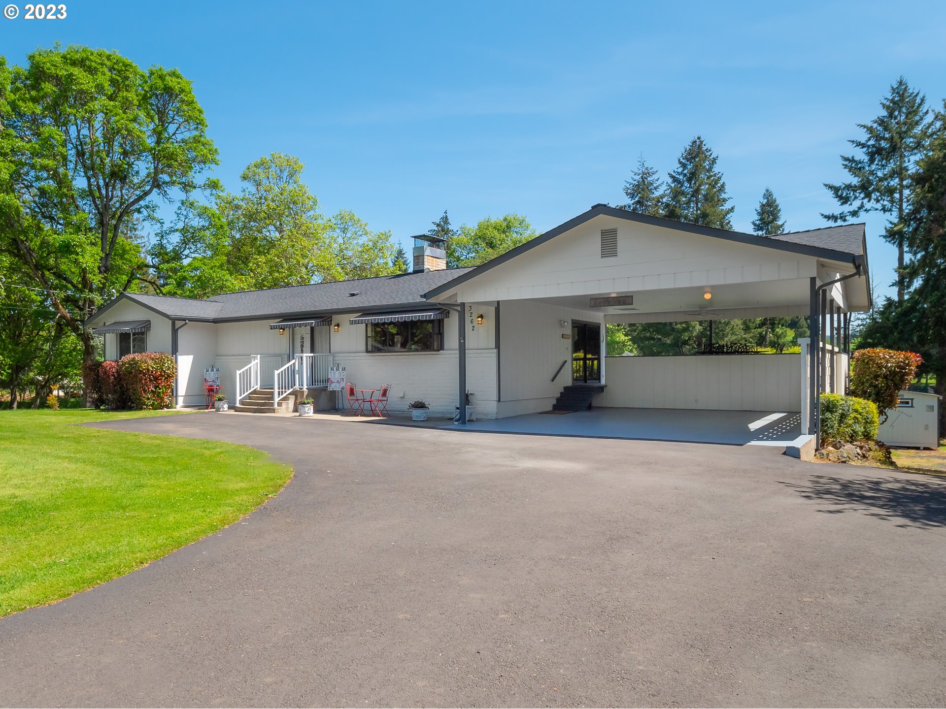 3262 Fisher Road Roseburg, OR 97471 - Photo 44 of 46 Carport