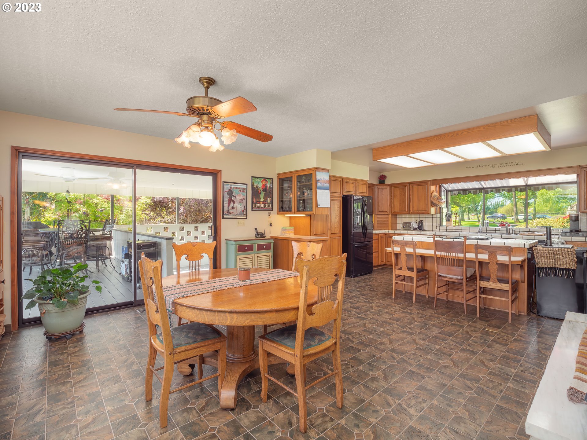 3262 Fisher Road Roseburg, OR 97471 - Photo 9 of 46 Kitchen/Dining Room