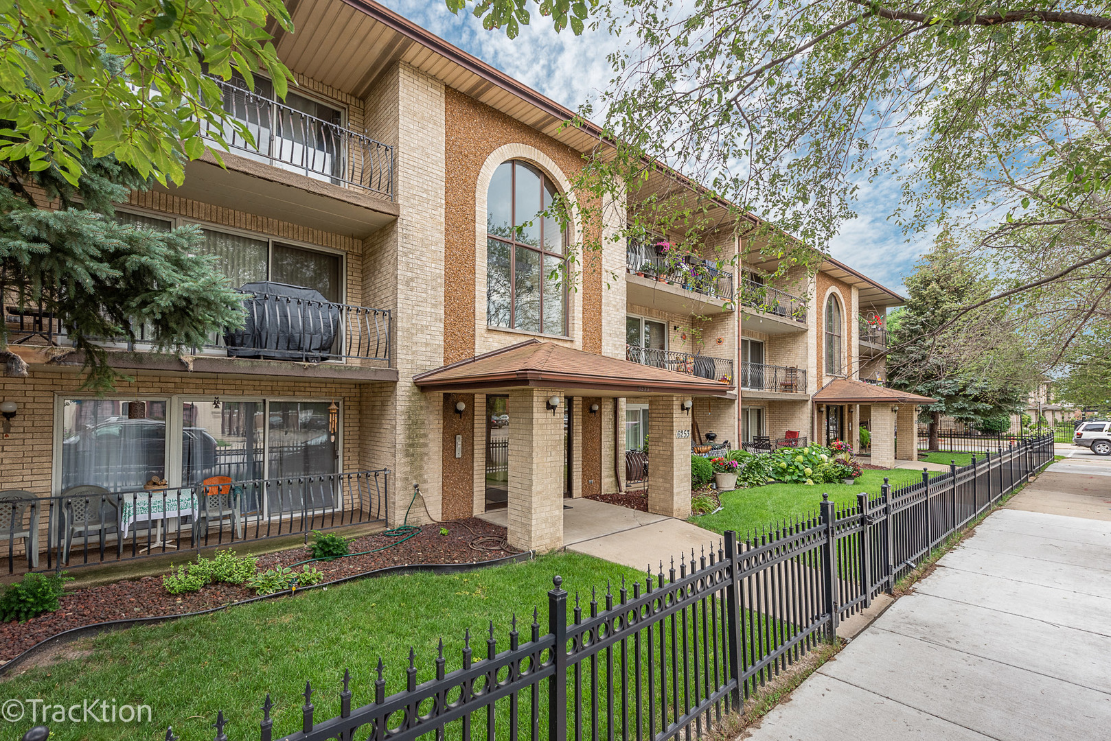 6253 West 63rd Street, Unit 5A Chicago, IL 60621 - Photo 1 of 12