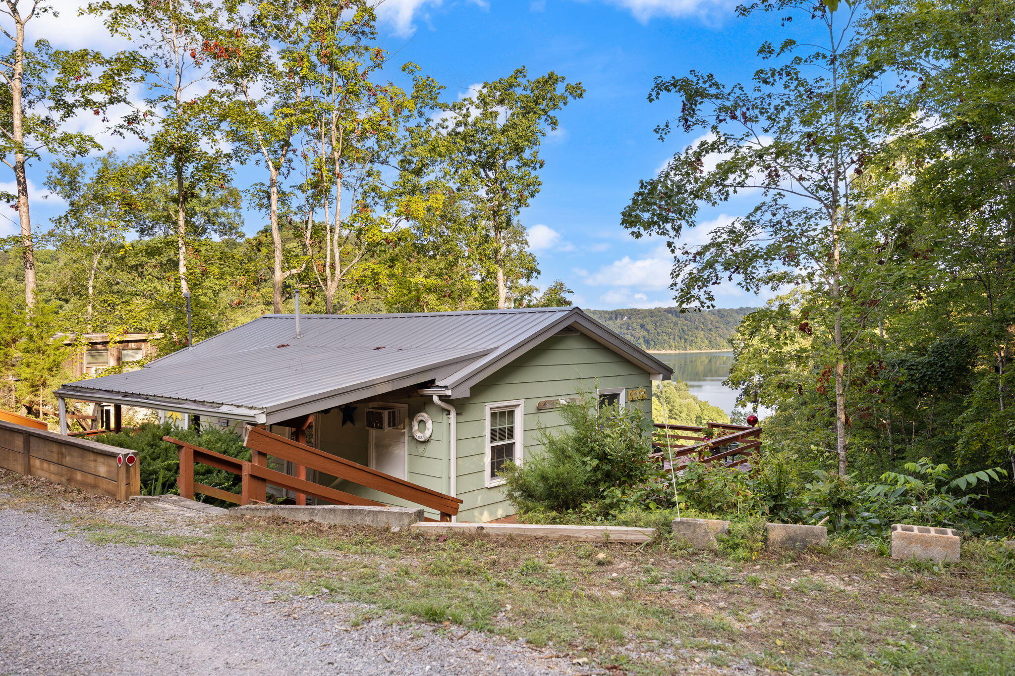 530 Bates Road Nancy, KY 42544 - Photo 2 of 37 2-web-or-mls-413A0723