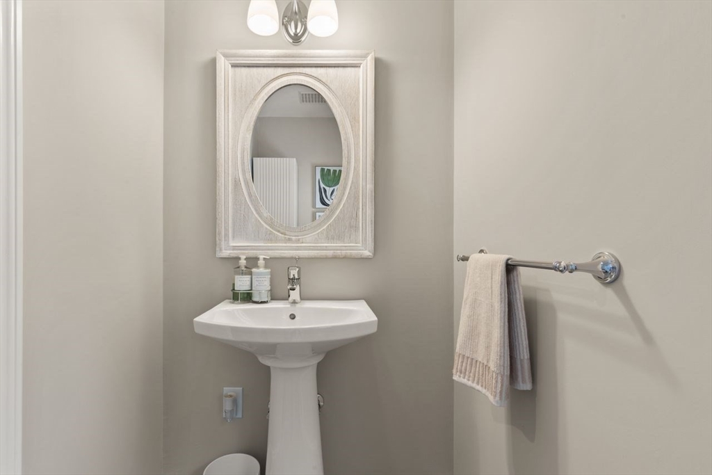 9 Bragg Road Foxboro, MA 02035 - Photo 18 of 42