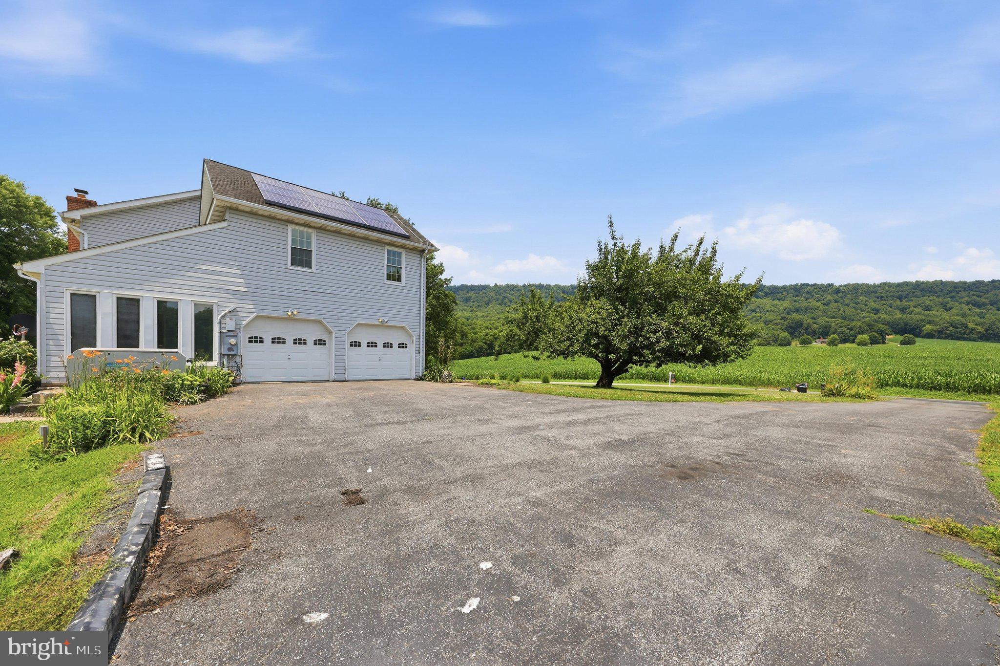 325 East Mountain Road Knoxville, MD 21758 - Photo 45 of 54 Garage & Driveway