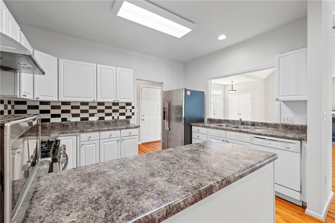 102 Brookstone Way Central, SC 29630 - Photo 11 of 50