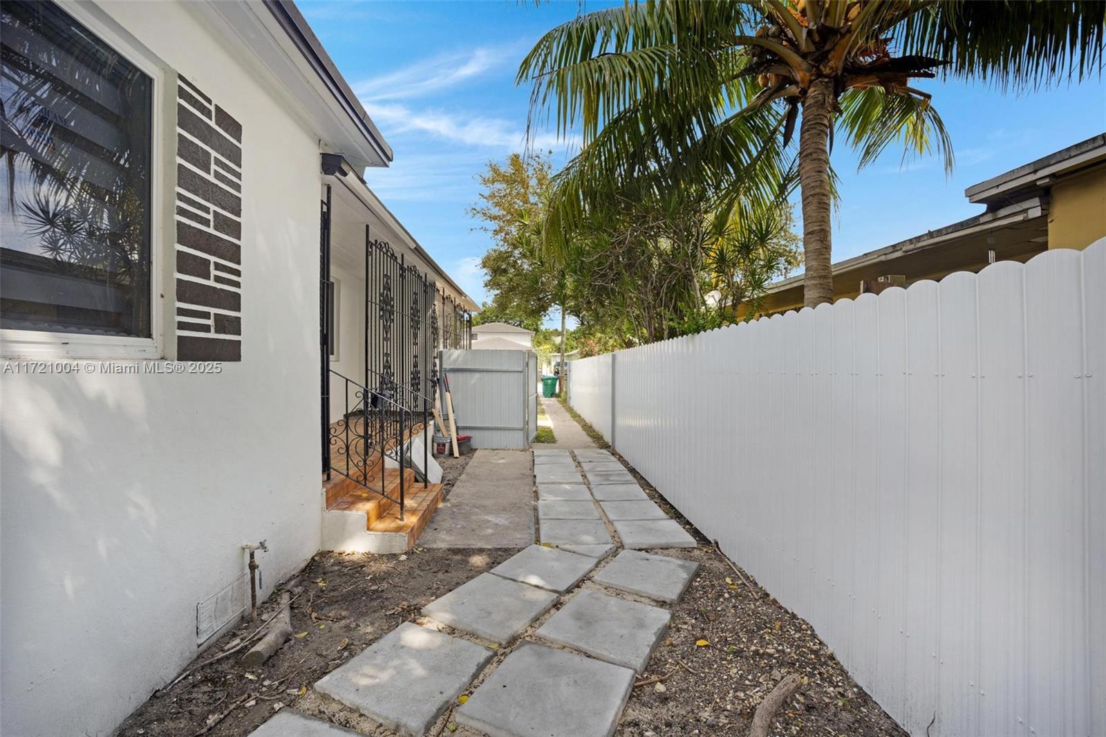 2530 Southwest 16th Terrace, Unit 1 Miami, FL 33145 - Photo 10 of 48