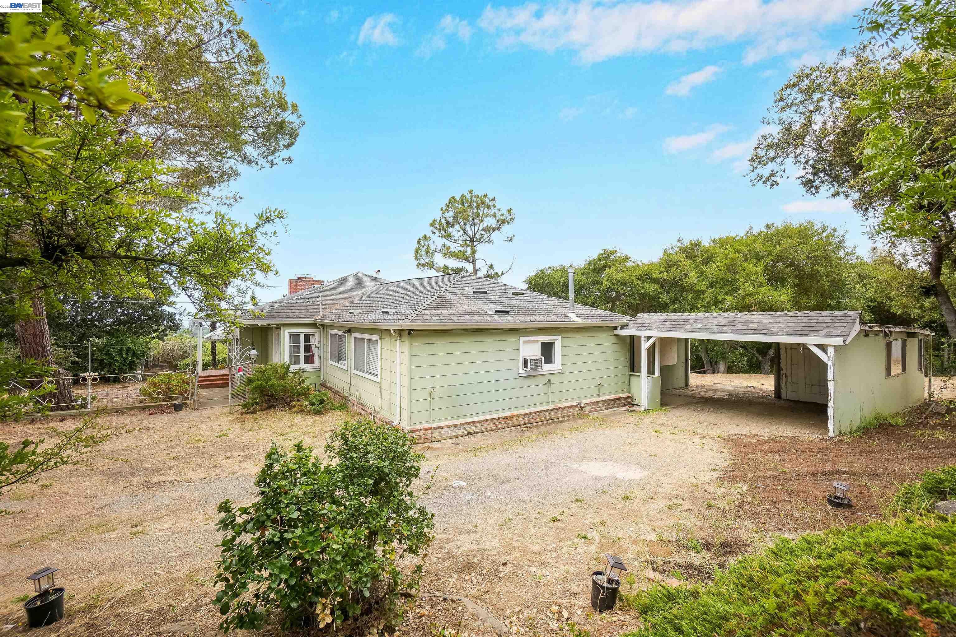 26027 Clover Road Hayward, CA 94542 - Photo 8 of 62