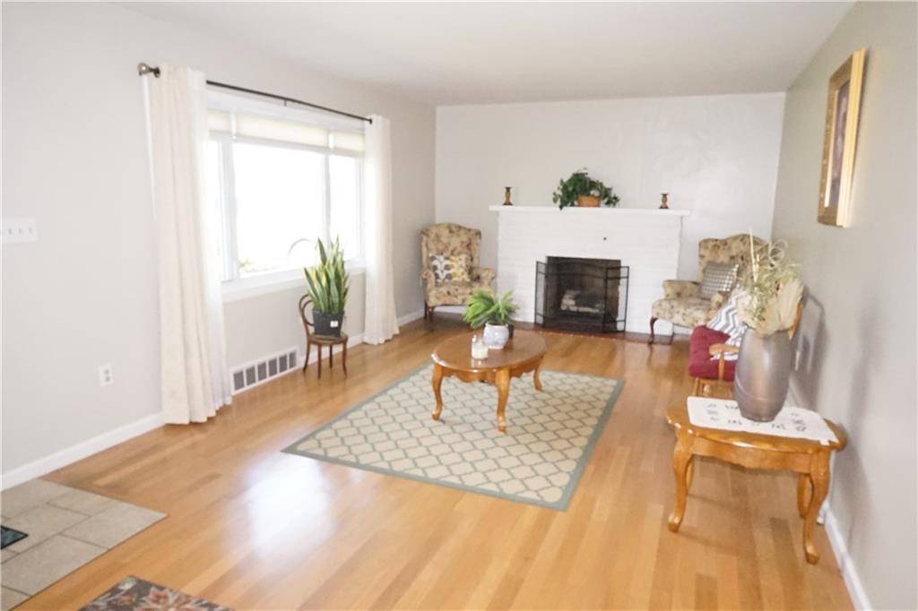 185 Evans City Road Butler, PA 16001 - Photo 2 of 22 Gallery Image 2