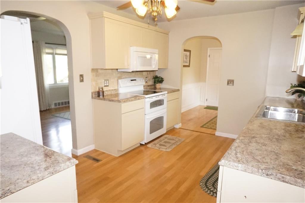 185 Evans City Road Butler, PA 16001 - Photo 6 of 22 Gallery Image 6