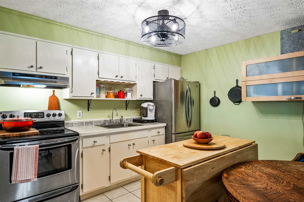 39 Old Hackett Hill Road, Unit 2B Manchester, NH 03102 - Photo 3 of 17