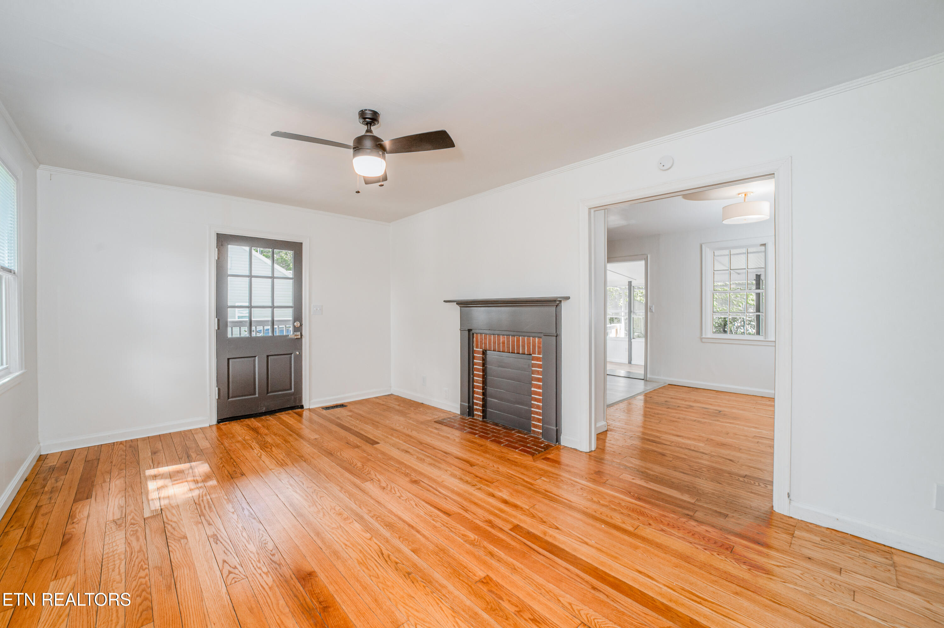 1751 North Wright Road Alcoa, TN 37701 - Photo 7 of 24 1751-N-Wright-17