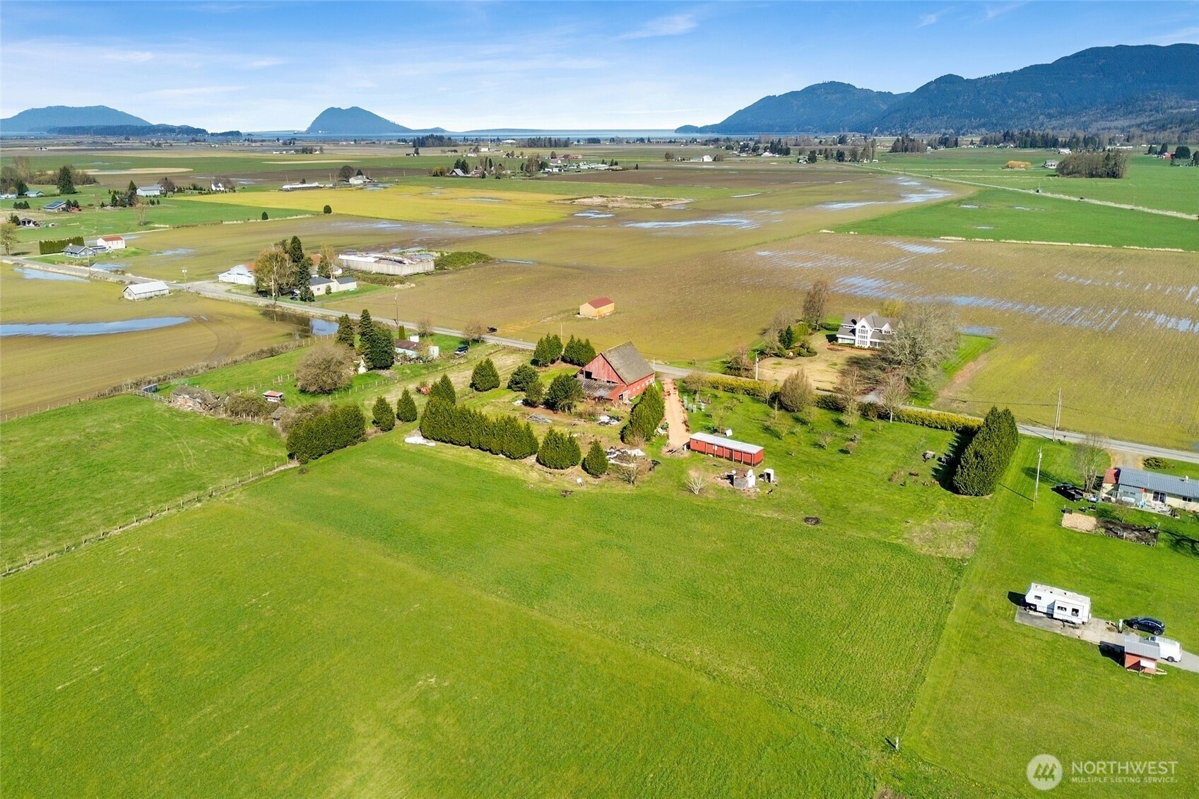 16068 Field Road Bow, WA 98232 - Photo 5 of 25 a view of an ocean from a building
