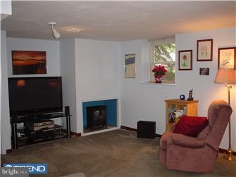 541 Midtown Road Chalfont, PA 18914 - Photo 9 of 10 Family Room