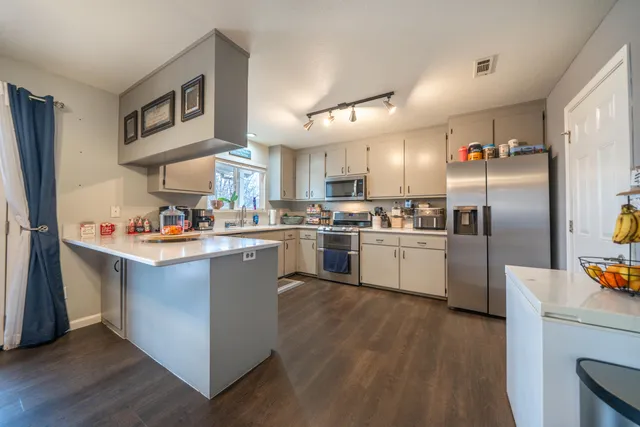 $399,000 | 1070 Dara Court, Redding, CA 96003