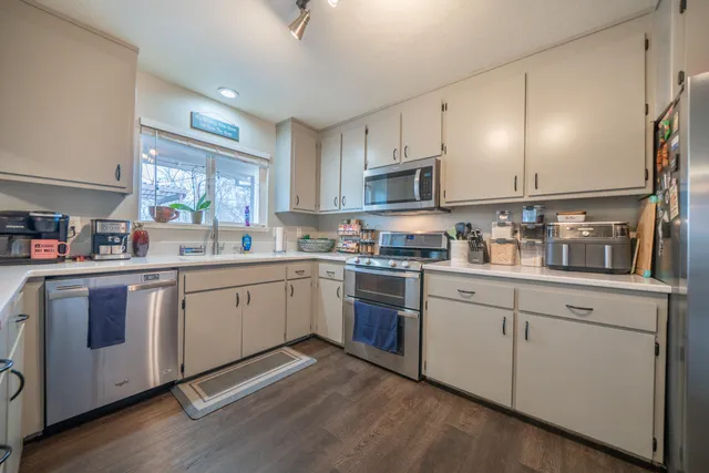 $399,000 | 1070 Dara Court, Redding, CA 96003