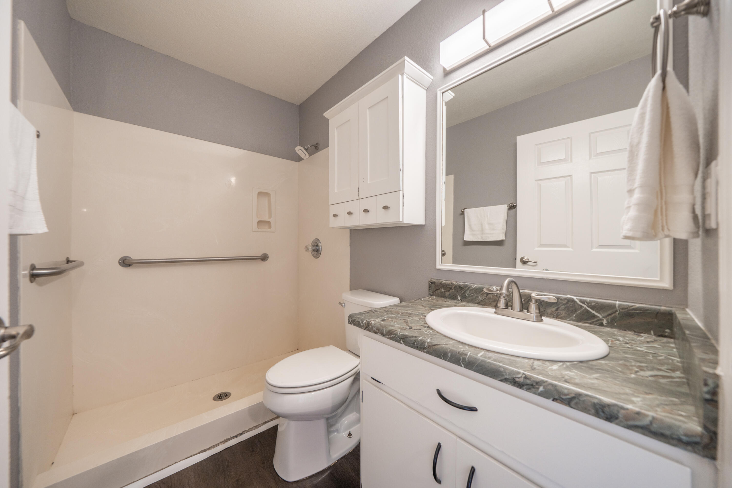 1070 Dara Court Redding, CA 96003 - Photo 21 of 66 1070 Dara Ct-28