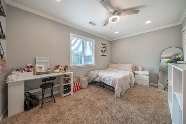 $399,000 | 1070 Dara Court, Redding, CA 96003