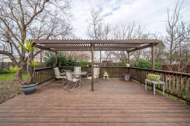 $399,000 | 1070 Dara Court, Redding, CA 96003