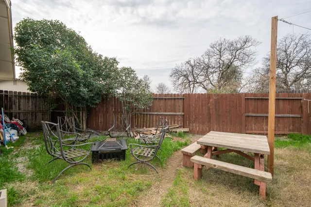 $399,000 | 1070 Dara Court, Redding, CA 96003