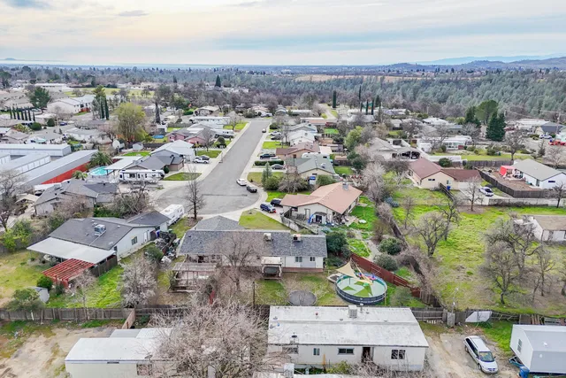 $399,000 | 1070 Dara Court, Redding, CA 96003