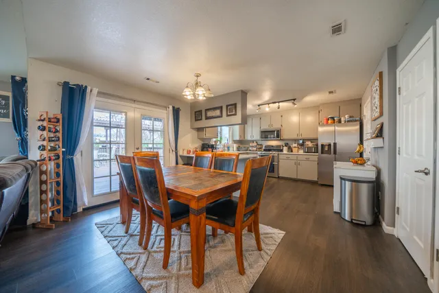 $399,000 | 1070 Dara Court, Redding, CA 96003