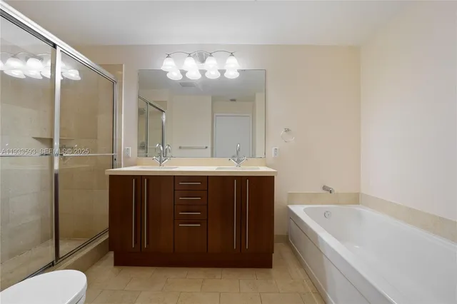 $545,000 | 1111 Southwest 1st Avenue, Unit 2716N, Miami, FL 33130