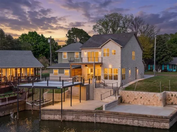 $790,000 | 131 Hilltop Circle, Trinidad, TX 75163