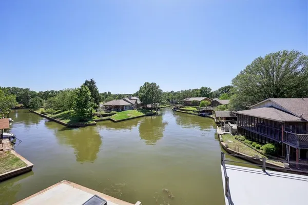 $790,000 | 131 Hilltop Circle, Trinidad, TX 75163