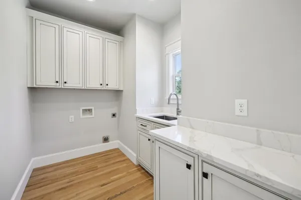 $790,000 | 131 Hilltop Circle, Trinidad, TX 75163
