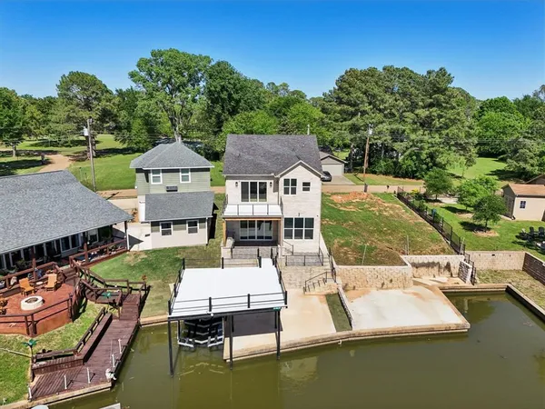 $790,000 | 131 Hilltop Circle, Trinidad, TX 75163