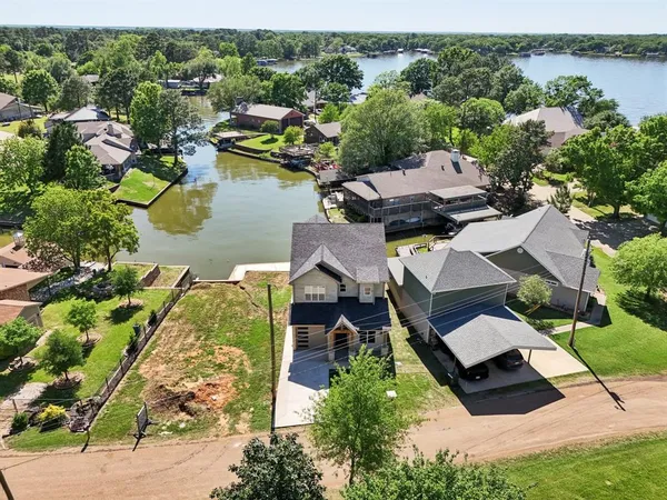 $790,000 | 131 Hilltop Circle, Trinidad, TX 75163