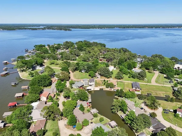$790,000 | 131 Hilltop Circle, Trinidad, TX 75163