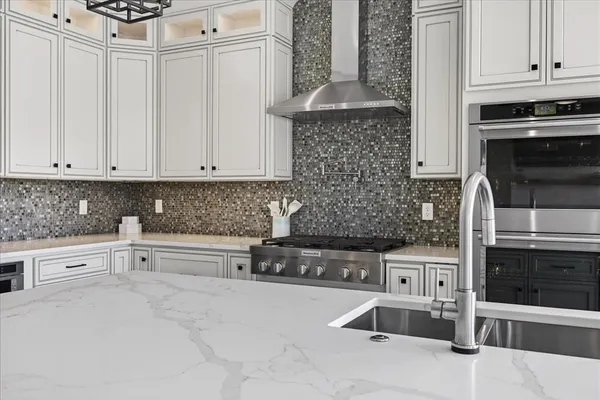 $790,000 | 131 Hilltop Circle, Trinidad, TX 75163