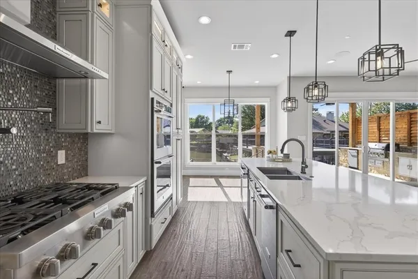 $790,000 | 131 Hilltop Circle, Trinidad, TX 75163