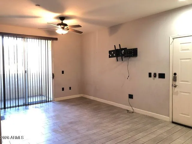 $1,349 | 3302 North 7th Street, Unit 261, Phoenix, AZ 85014