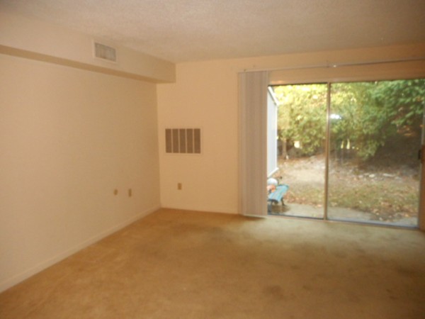 1 Beal's Cove Road, Unit B Hingham, MA 02043 - Photo 4 of 12 Gallery Image 4