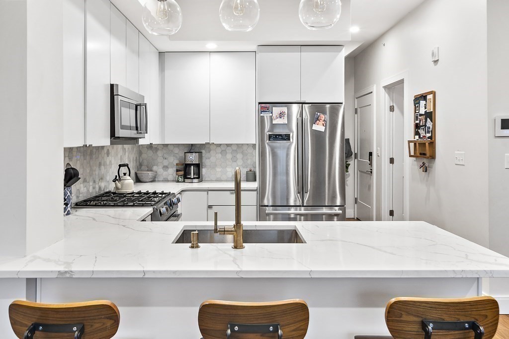 303 Sumner Street, Unit 3R Boston, MA 02128 - Photo 13 of 25