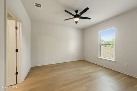 $239,999 | 120 Frontier Lane, Scott, LA 70583