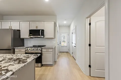 $239,999 | 120 Frontier Lane, Scott, LA 70583