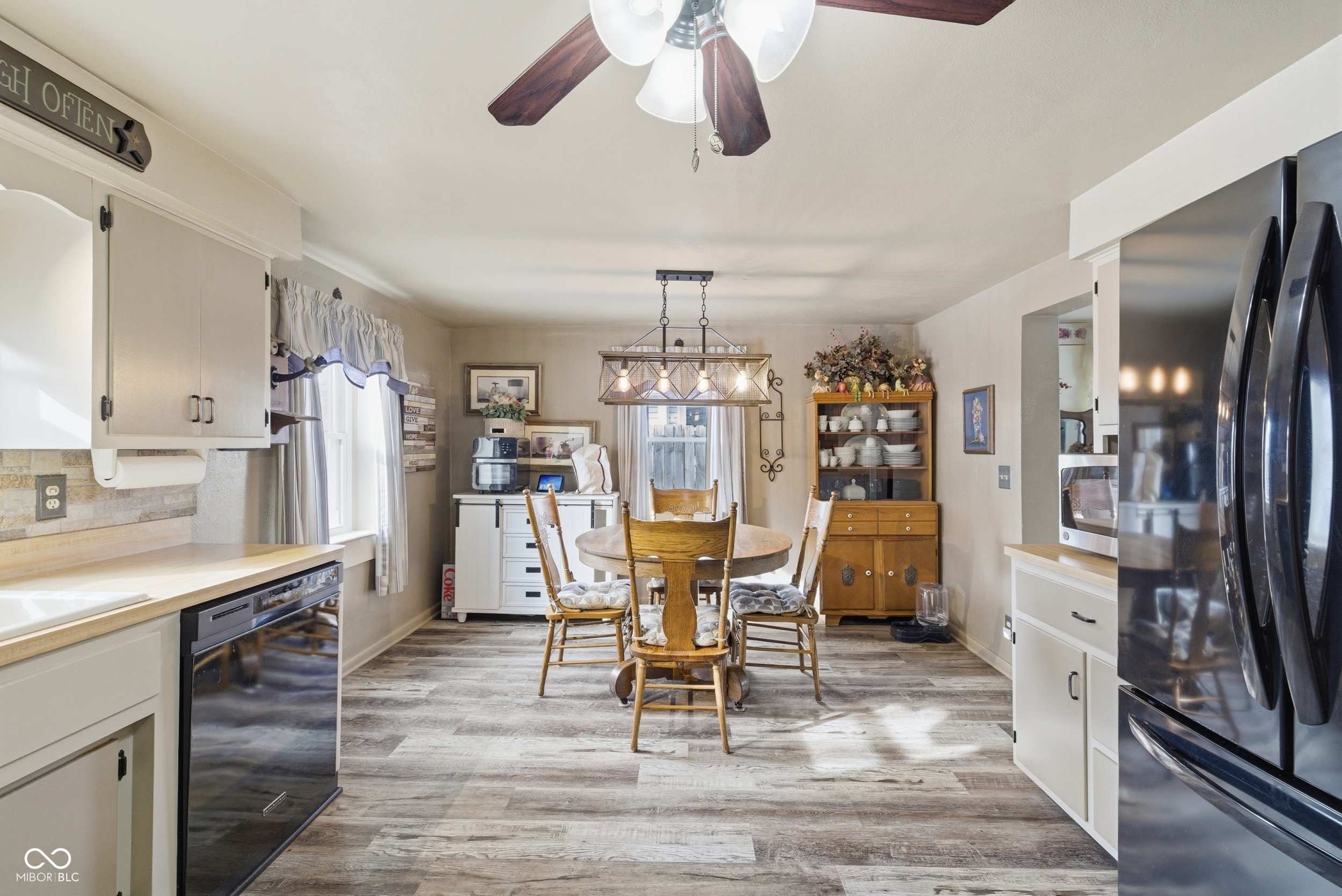 247 East Plum Street Anderson, IN 46012 - Photo 12 of 29