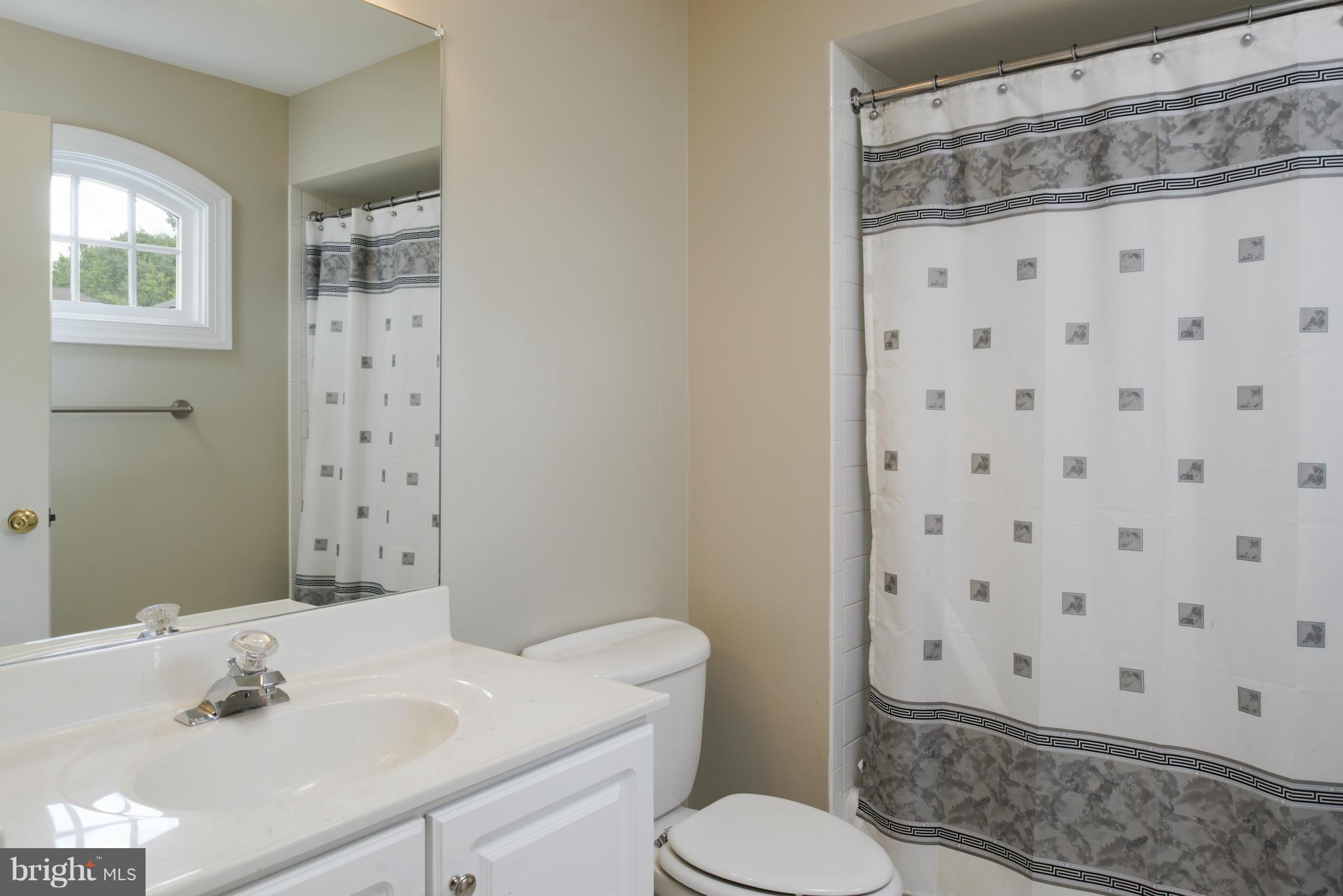 11079 Pelham Manor Place Reston, VA 20194 - Photo 22 of 29 Bath