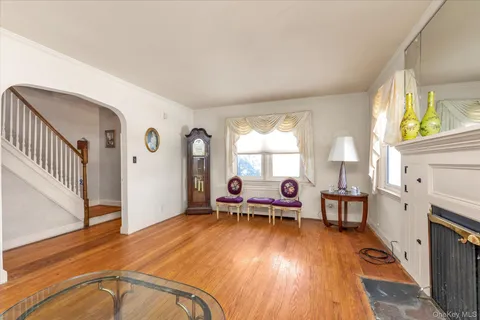 $1,299,000 | 22 Hathaway Drive, Garden City, NY 11530