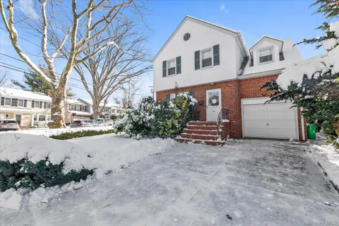 $1,299,000 | 22 Hathaway Drive, Garden City, NY 11530