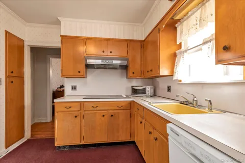 $1,299,000 | 22 Hathaway Drive, Garden City, NY 11530